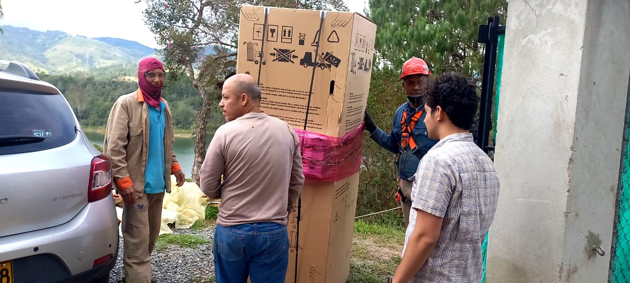 Transportes y Mudanzas Urian