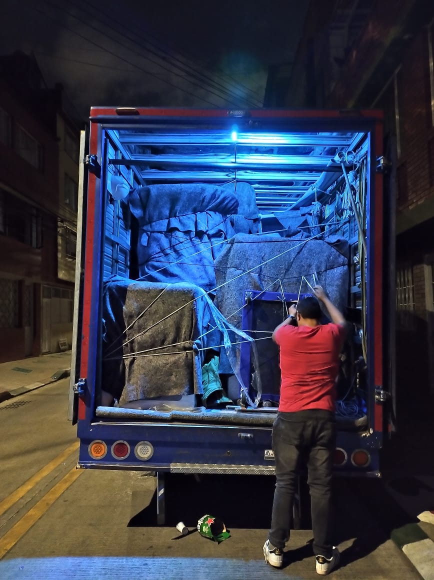 Transportes y Mudanzas Urian