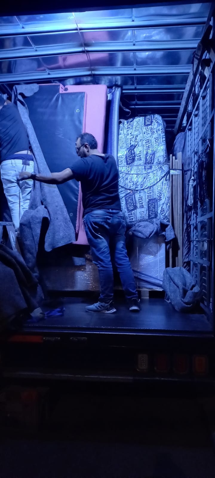 Transportes y Mudanzas Urian